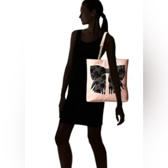 Betsey Johnson Pink Tote with Black Lace Bow - Picture 4 of 11